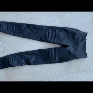 Alo moto leggings